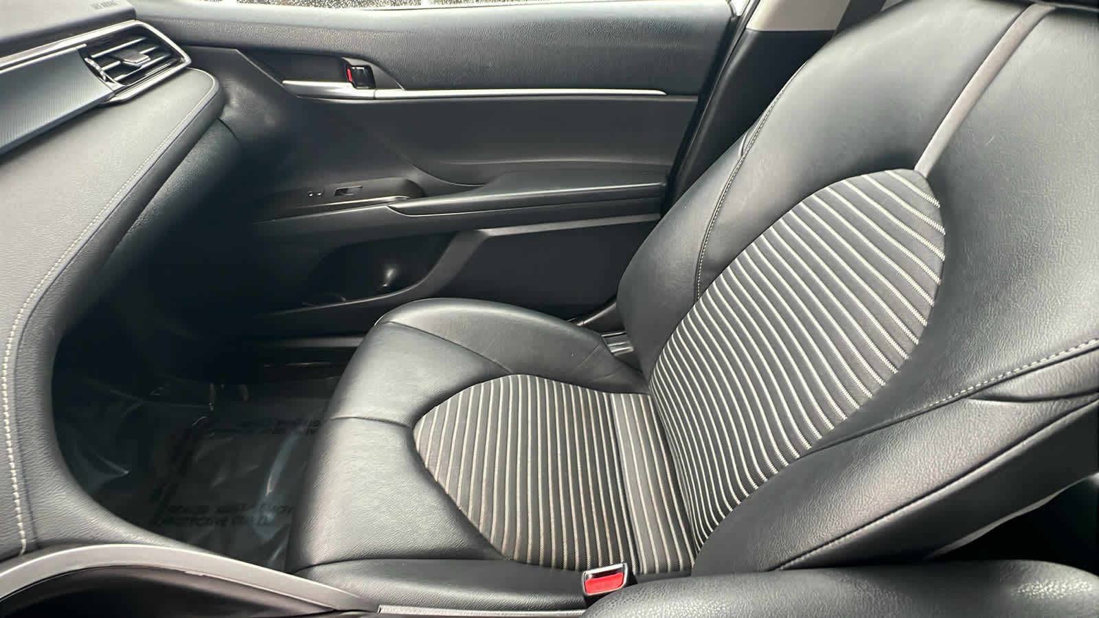 Thumbnail: 2023 Toyota Camry - 12