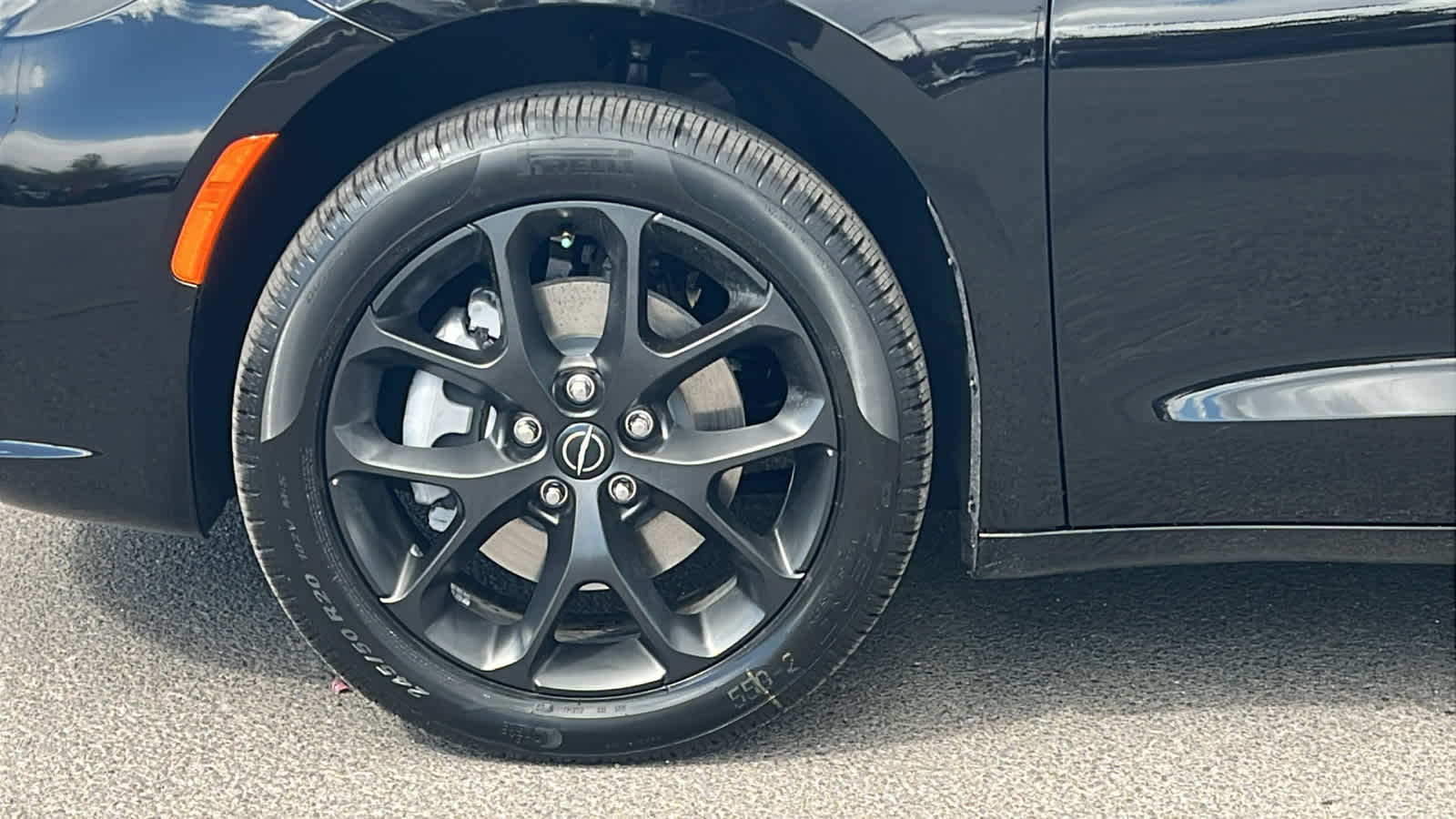 Thumbnail: 2026 Chrysler Pacifica - 9