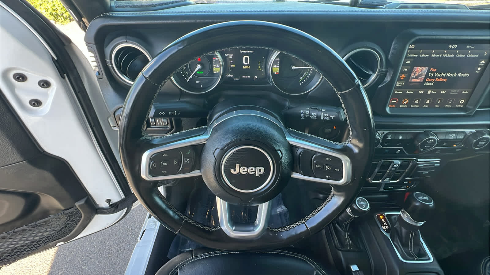 Thumbnail: 2022 Jeep Wrangler - 18