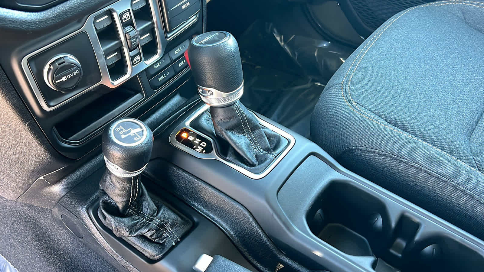 Thumbnail: 2026 Jeep Gladiator - 13