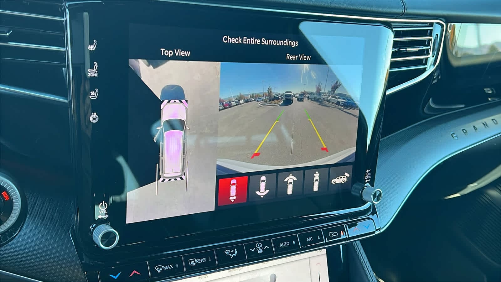 Thumbnail: 2024 Jeep Grand Wagoneer L - 16