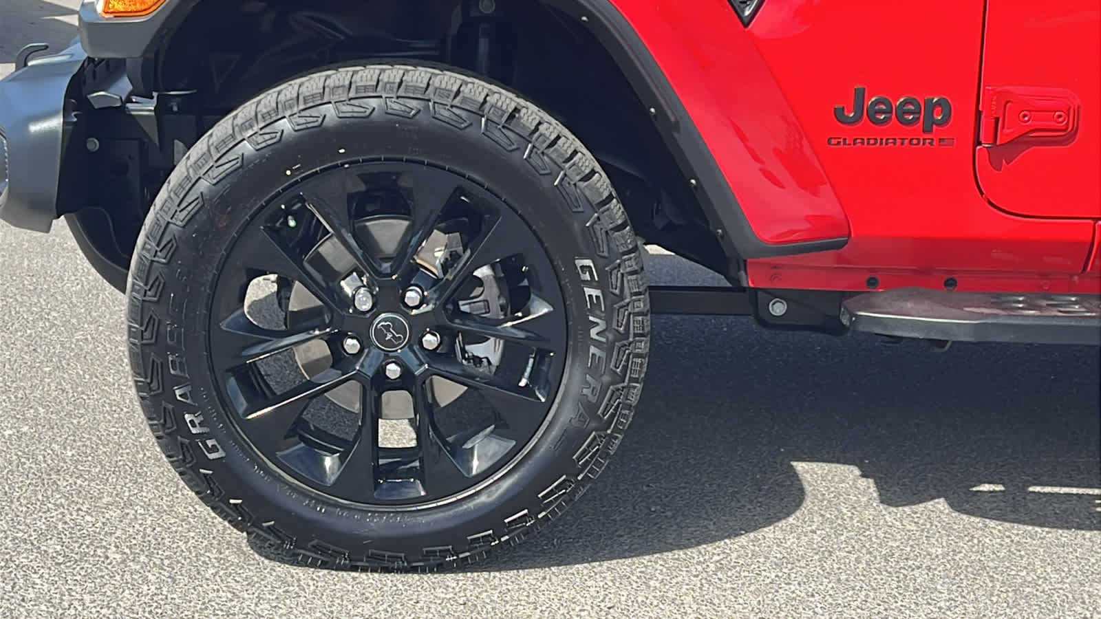 Thumbnail: 2025 Jeep Gladiator - 9