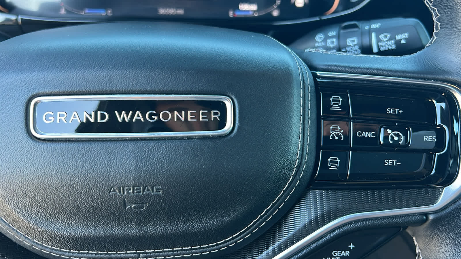 Thumbnail: 2024 Jeep Grand Wagoneer L - 20