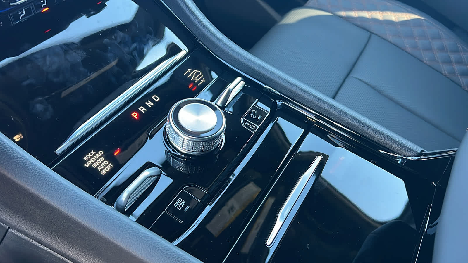 Thumbnail: 2025 Jeep Grand Cherokee - 13