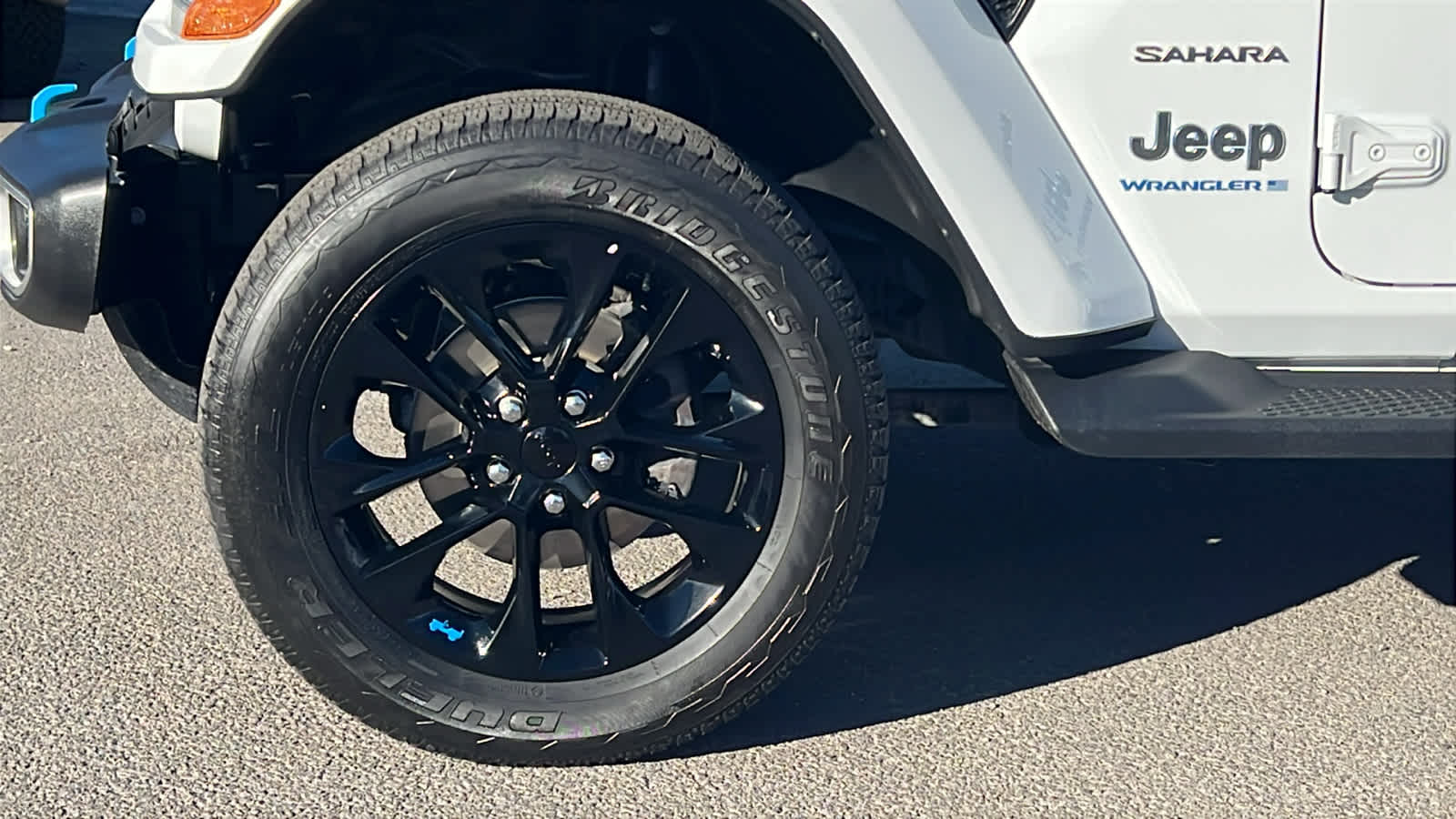 Thumbnail: 2023 Jeep Wrangler - 9