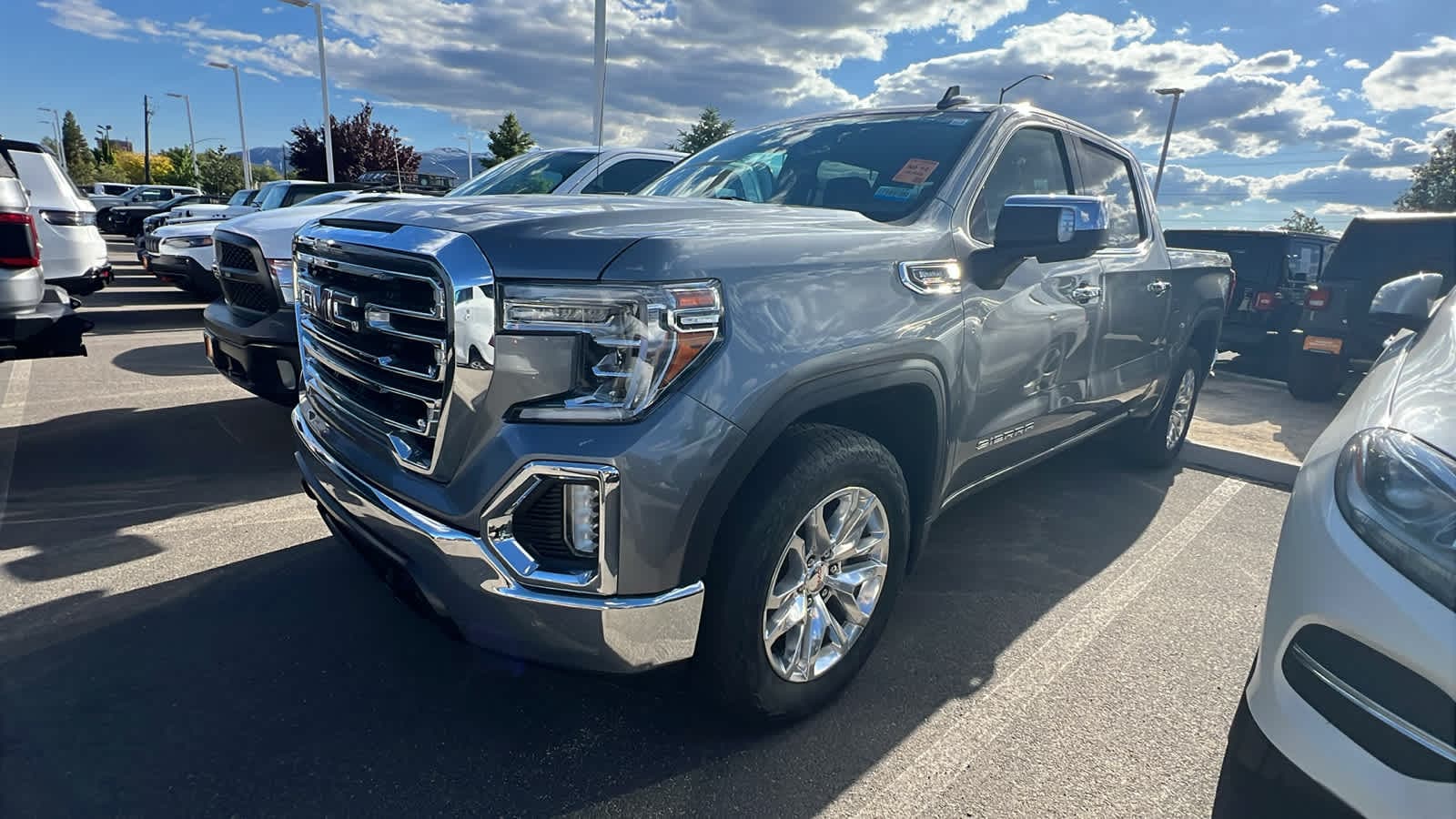 2021 GMC Sierra 4WD Crew Cab Short Box SLT's photo