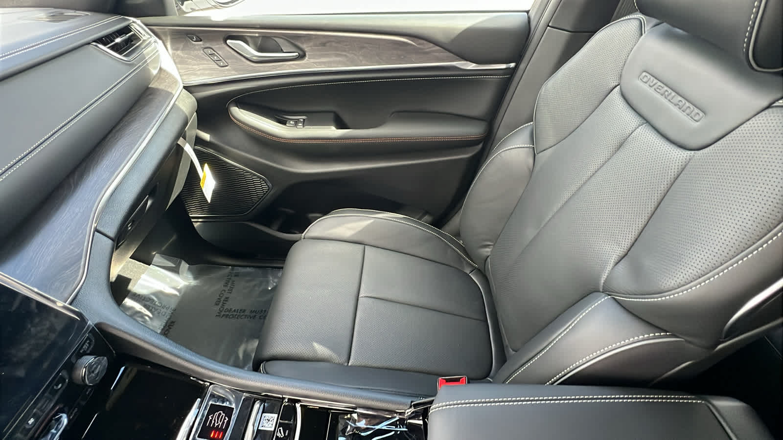 Thumbnail: 2025 Jeep Grand Cherokee - 12