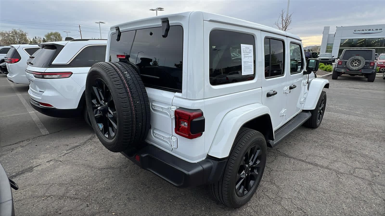 Thumbnail: 2022 Jeep Wrangler - 9