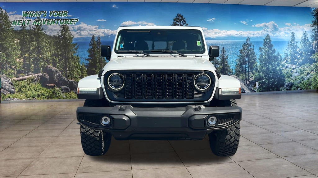 Used 2024 Jeep Gladiator Willys Truck Crew Cab