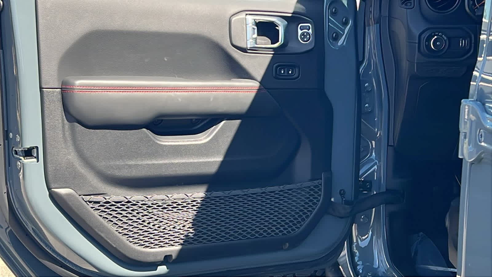 Thumbnail: 2026 Jeep Wrangler - 23