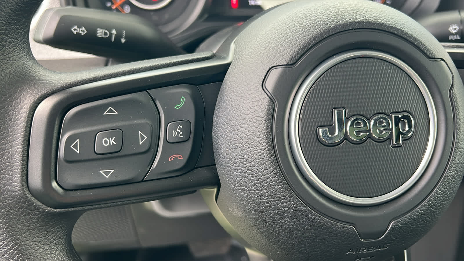 Thumbnail: 2025 Jeep Gladiator - 19