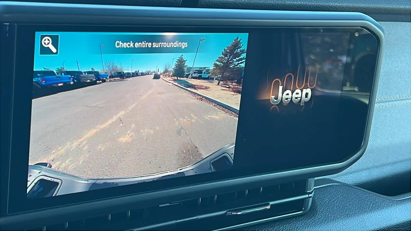 Thumbnail: 2026 Jeep Gladiator - 16