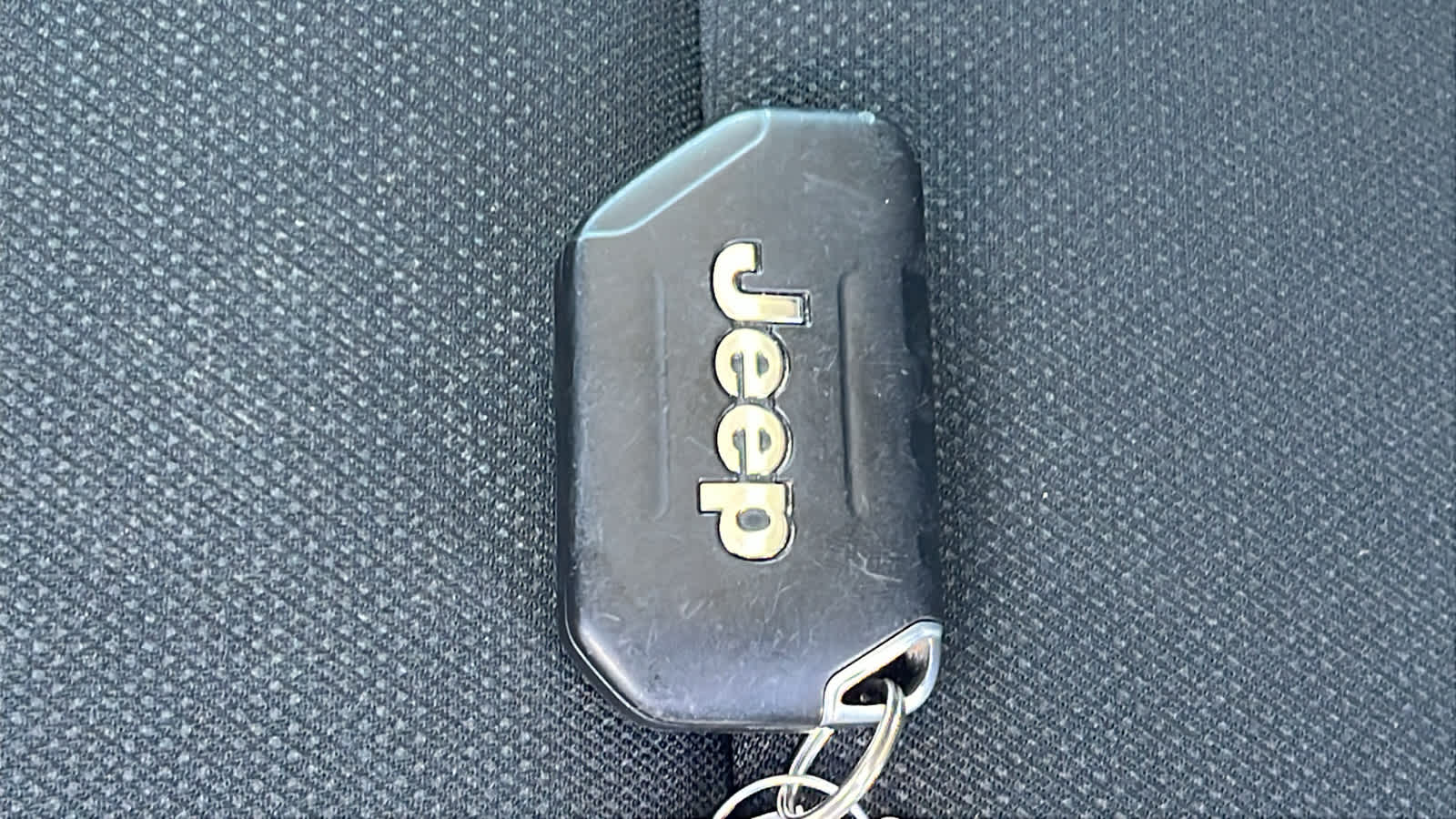 Thumbnail: 2021 Jeep Wrangler - 29