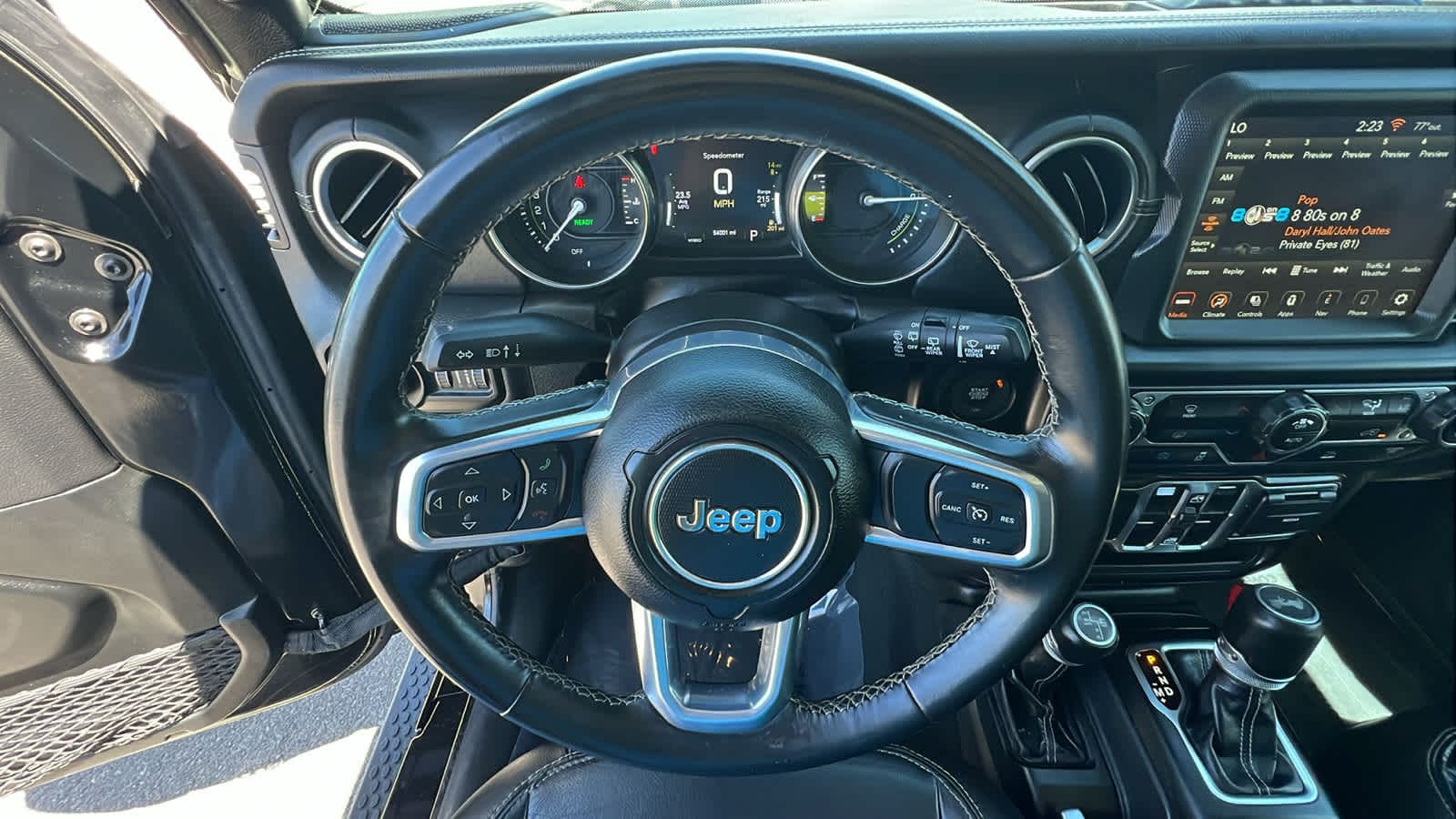 2022 Jeep Wrangler Unlimited Sahara 18