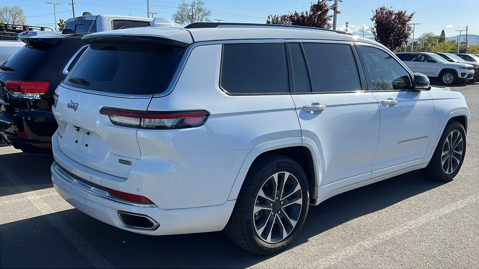 Thumbnail: 2023 Jeep Grand Cherokee - 7