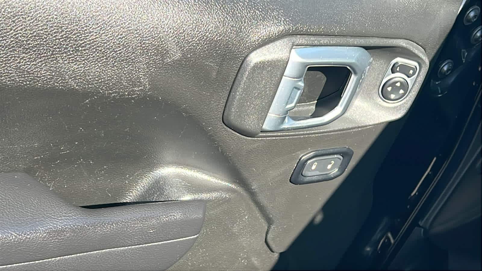 Thumbnail: 2024 Jeep Wrangler - 22