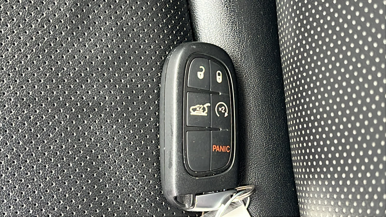 Thumbnail: 2023 Jeep Cherokee - 29