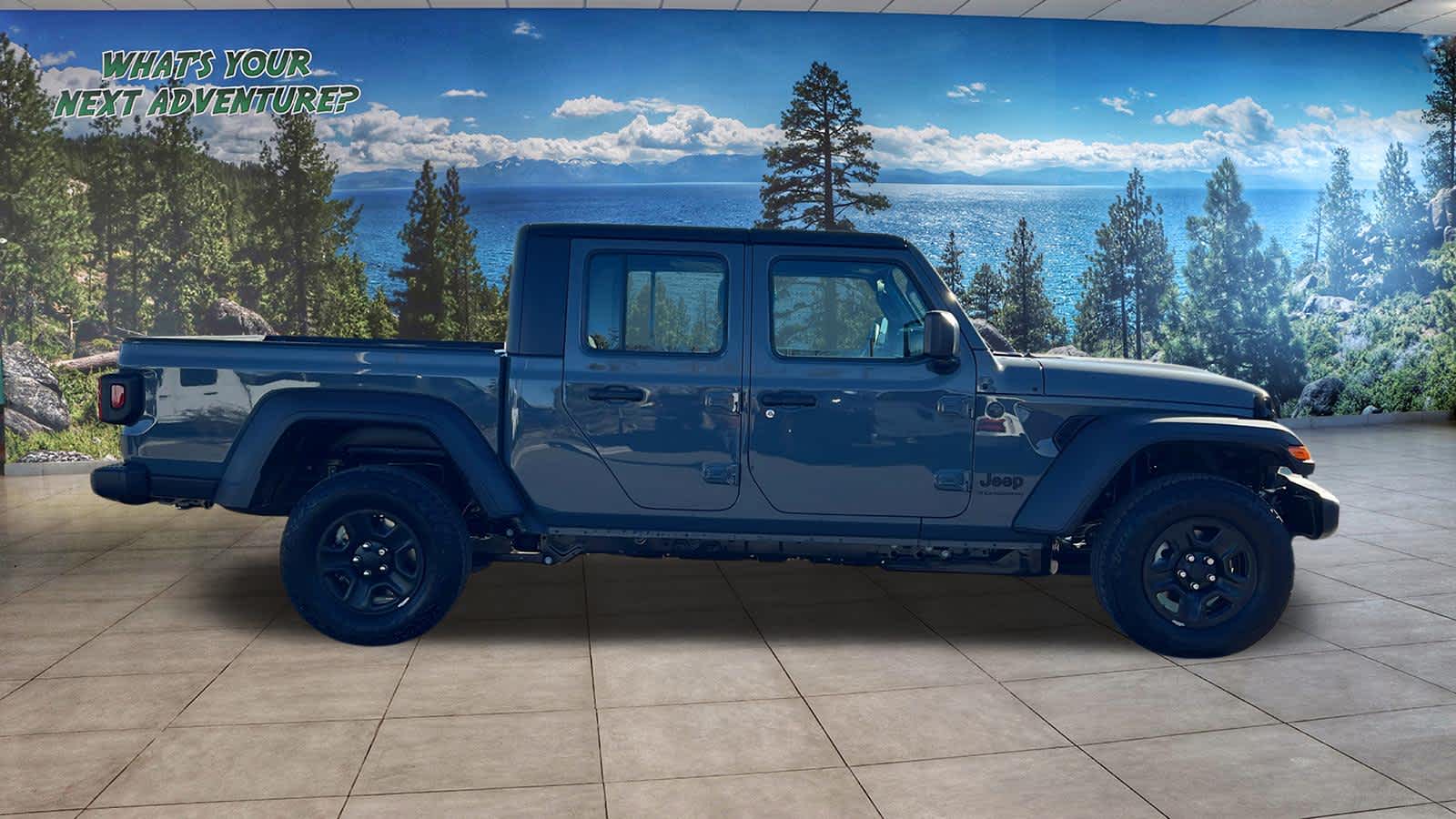 Thumbnail: 2026 Jeep Gladiator - 4