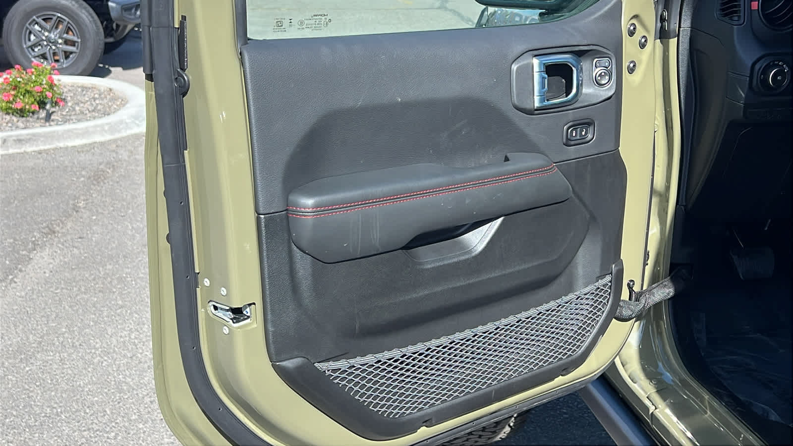 Thumbnail: 2026 Jeep Wrangler - 23