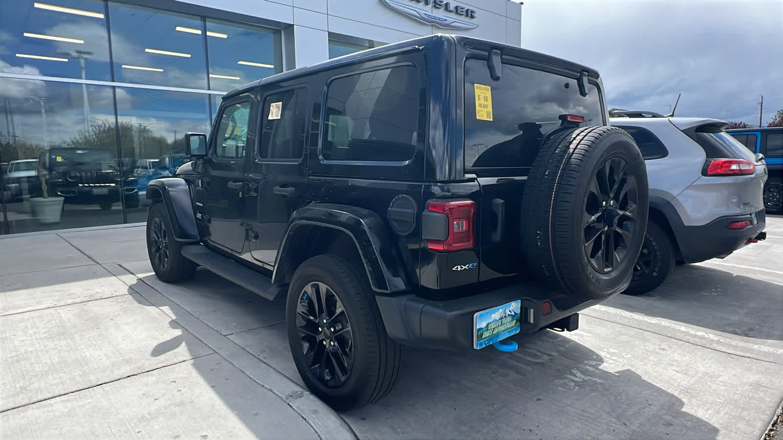 Thumbnail: 2023 Jeep Wrangler - 7