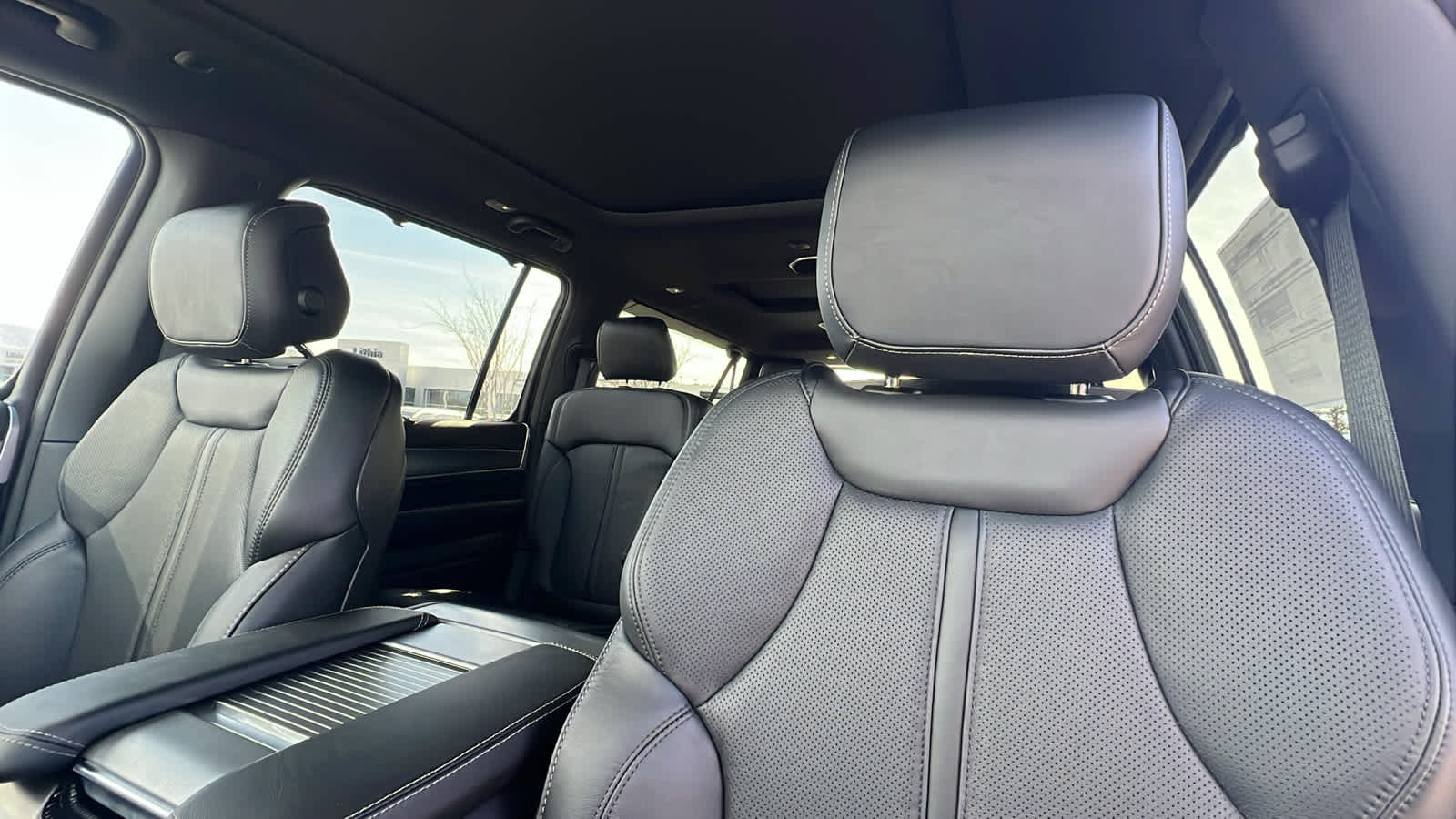 Thumbnail: 2026 Jeep Grand Wagoneer L - 11