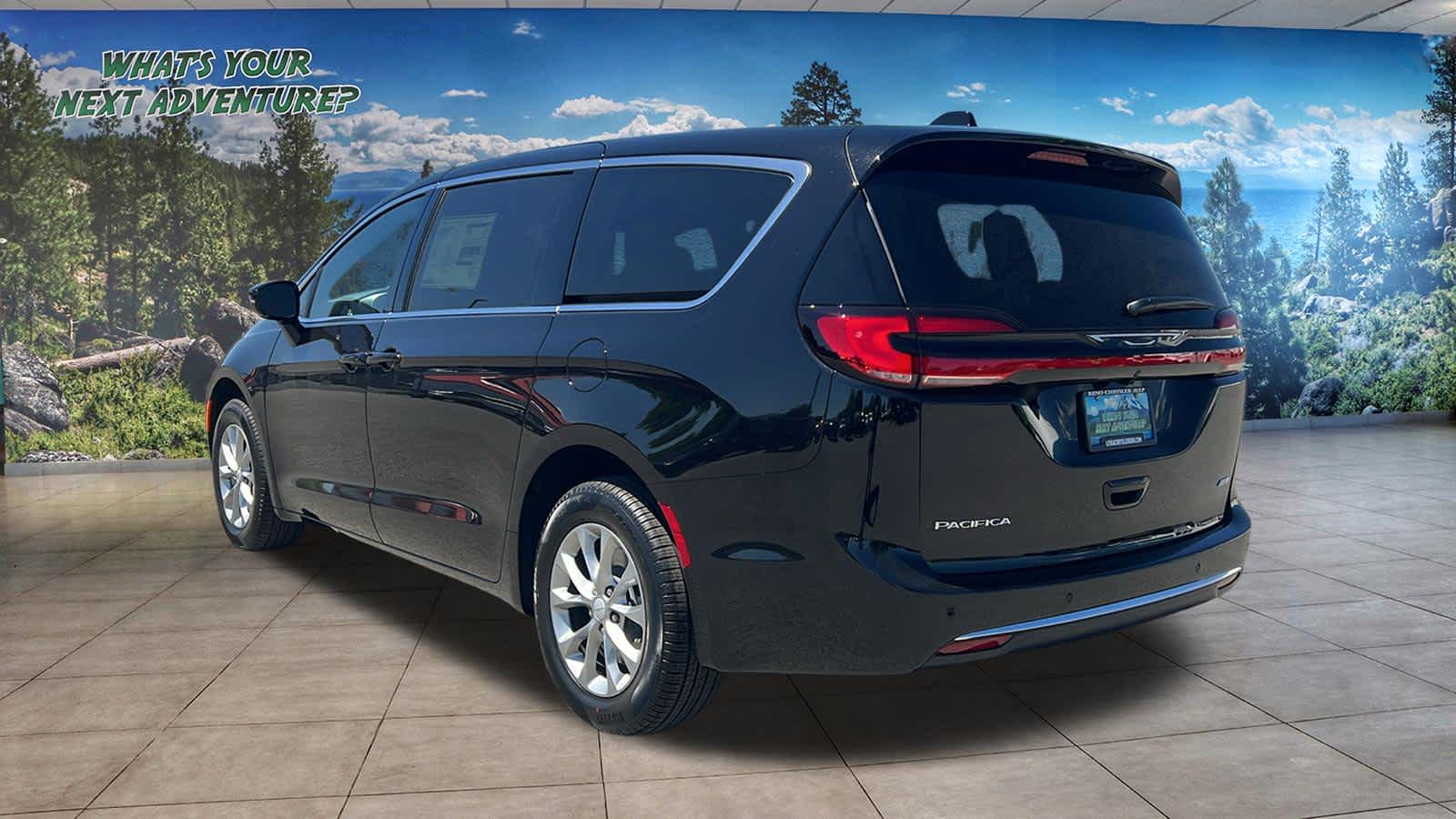 Thumbnail: 2027 Chrysler Pacifica - 7