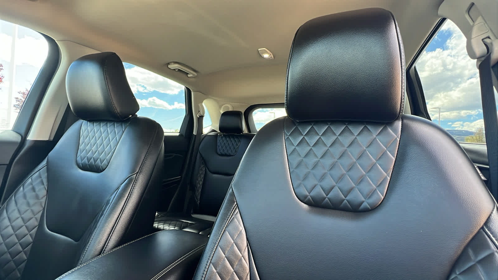 2024 Ford Edge Titanium - Photo 11