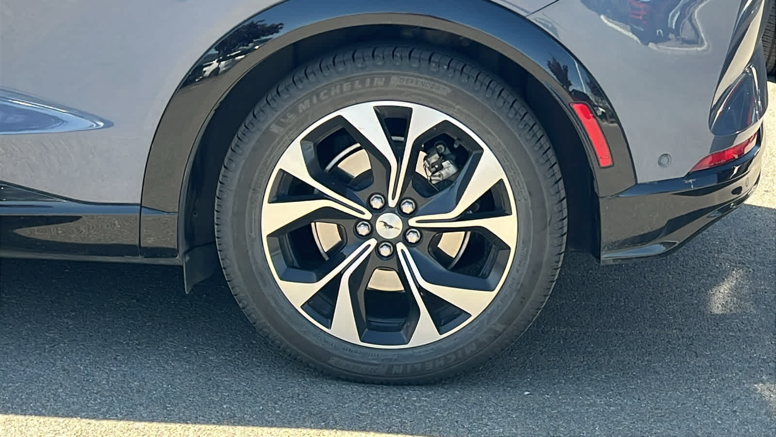 Thumbnail: 2021 Ford Mustang Mach-E - 9