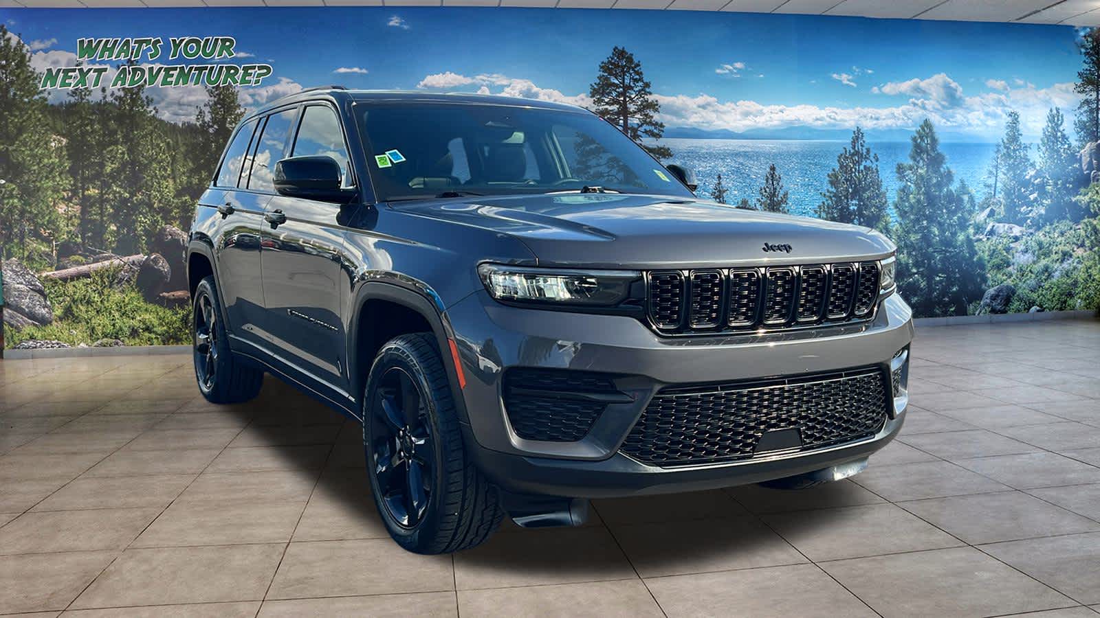 2023 Jeep Grand Cherokee Altitude photo 3