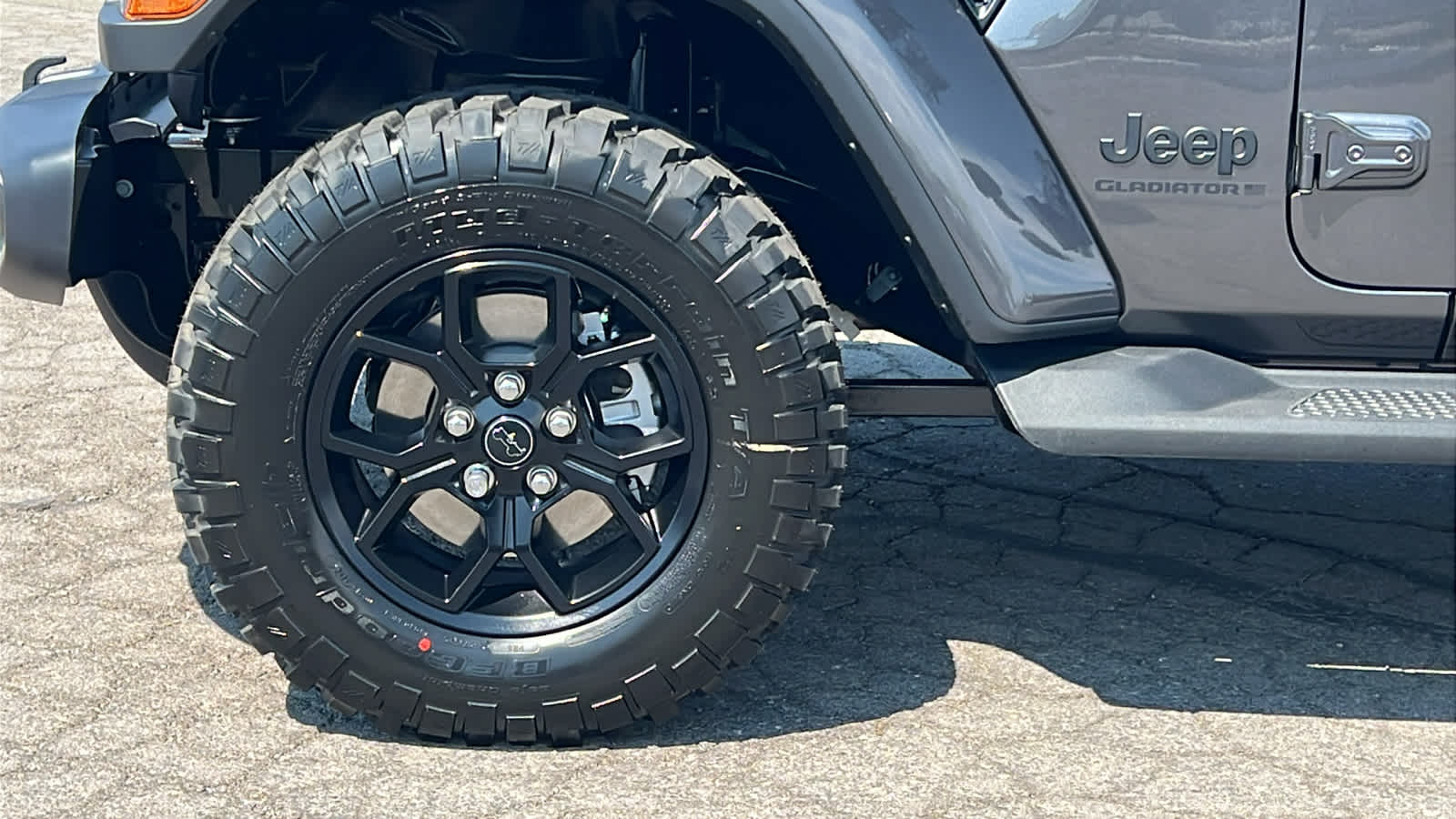 Thumbnail: 2025 Jeep Gladiator - 9