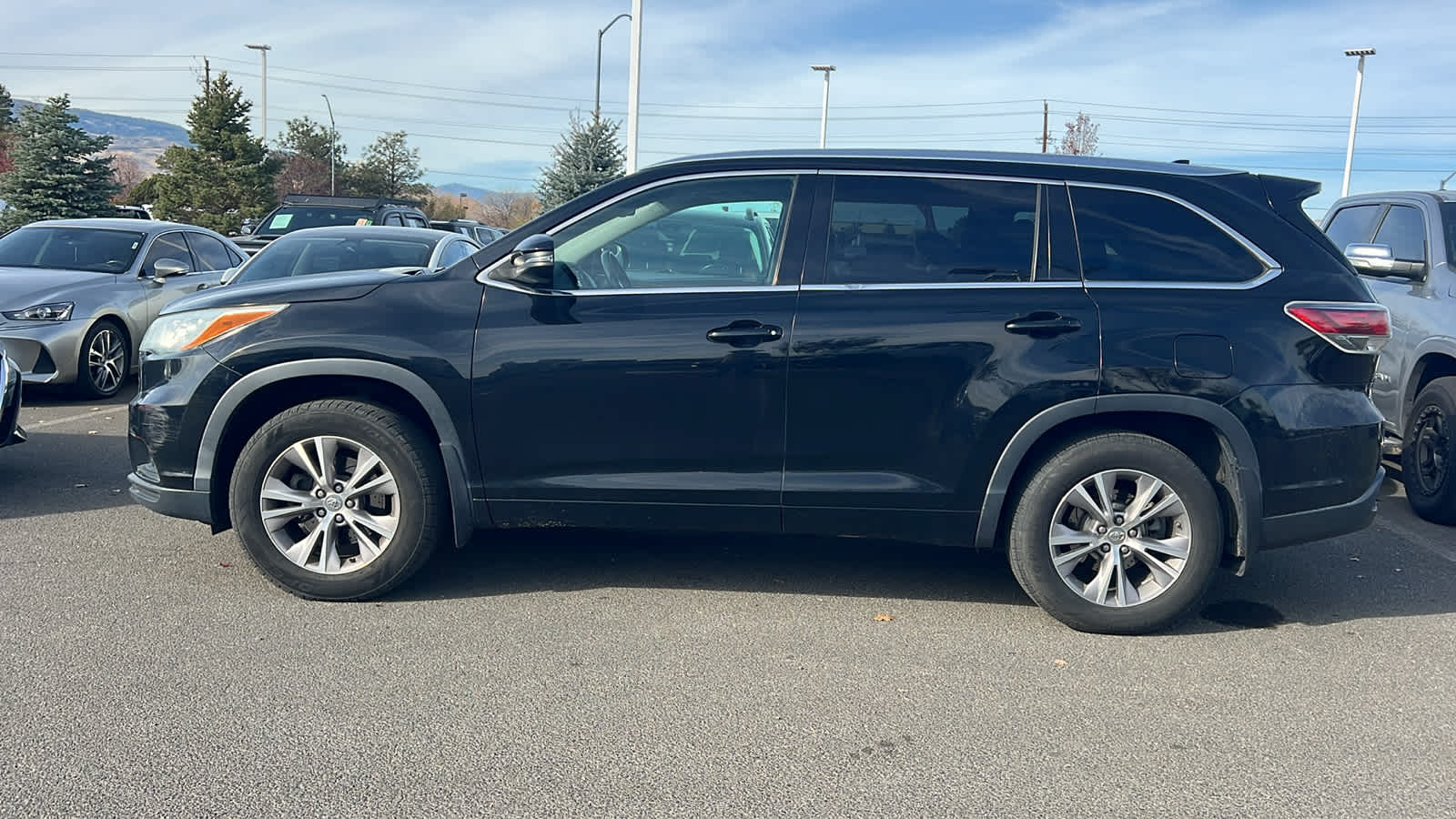 Thumbnail: 2015 Toyota Highlander - 8