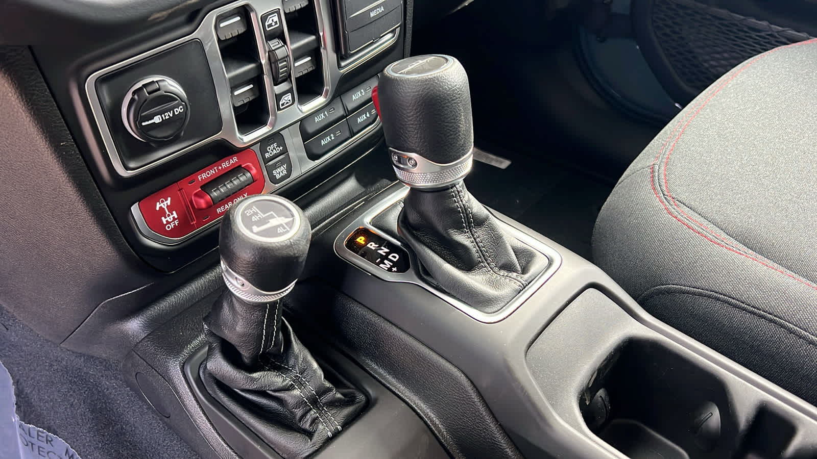 Thumbnail: 2026 Jeep Gladiator - 13