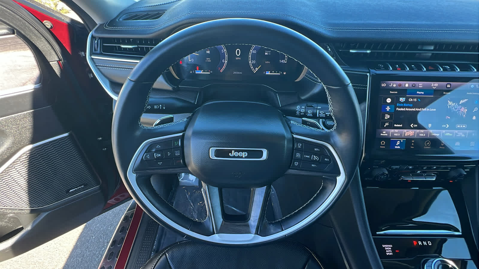 Thumbnail: 2022 Jeep Grand Cherokee - 18