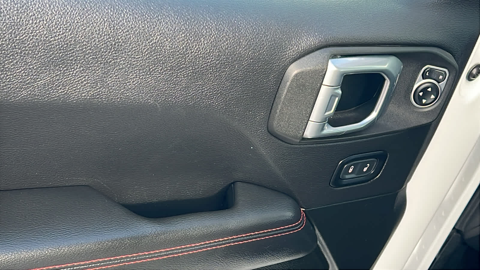 Thumbnail: 2020 Jeep Wrangler - 22