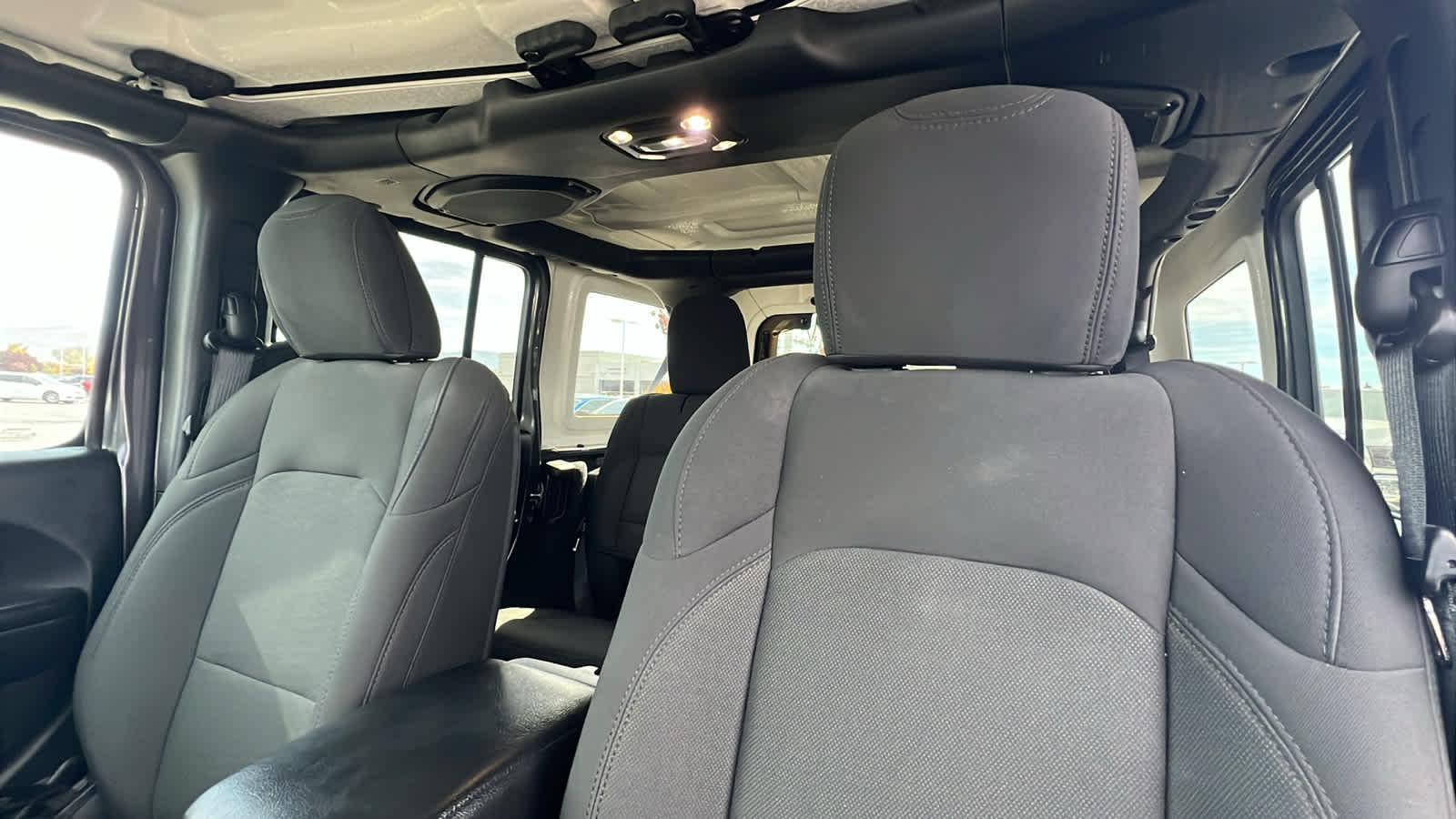 Thumbnail: 2021 Jeep Wrangler - 11