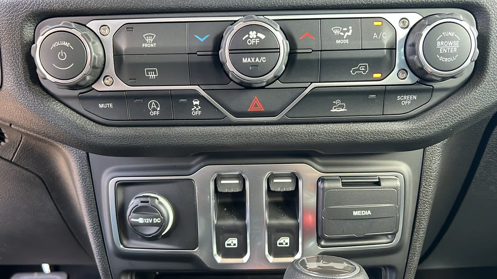 Thumbnail: 2026 Jeep Wrangler - 14