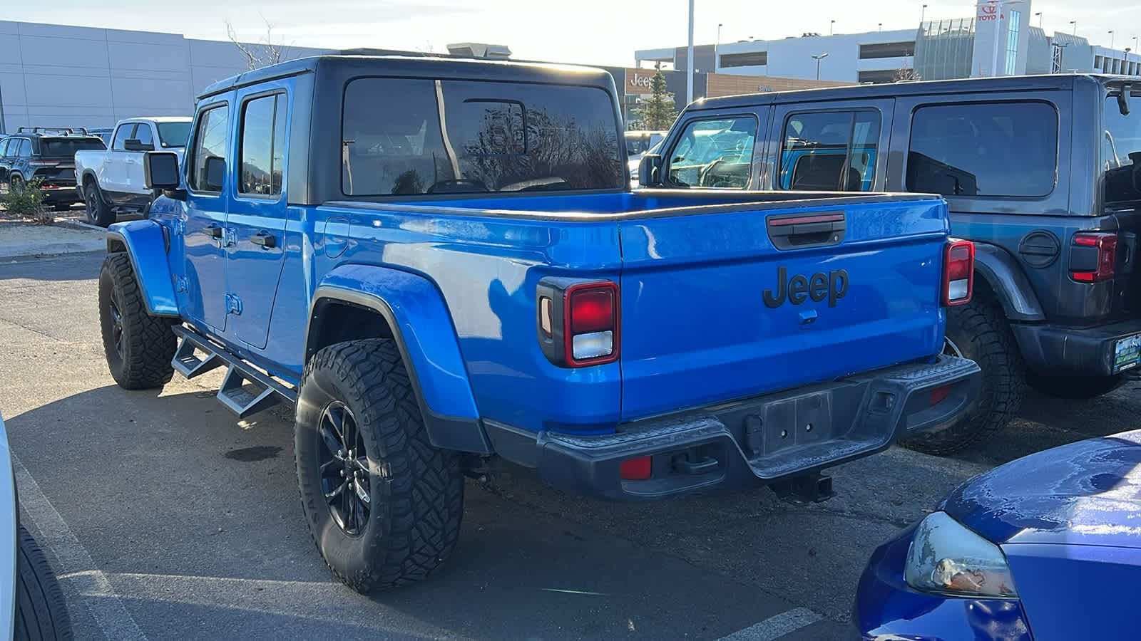 Thumbnail: 2022 Jeep Gladiator - 9