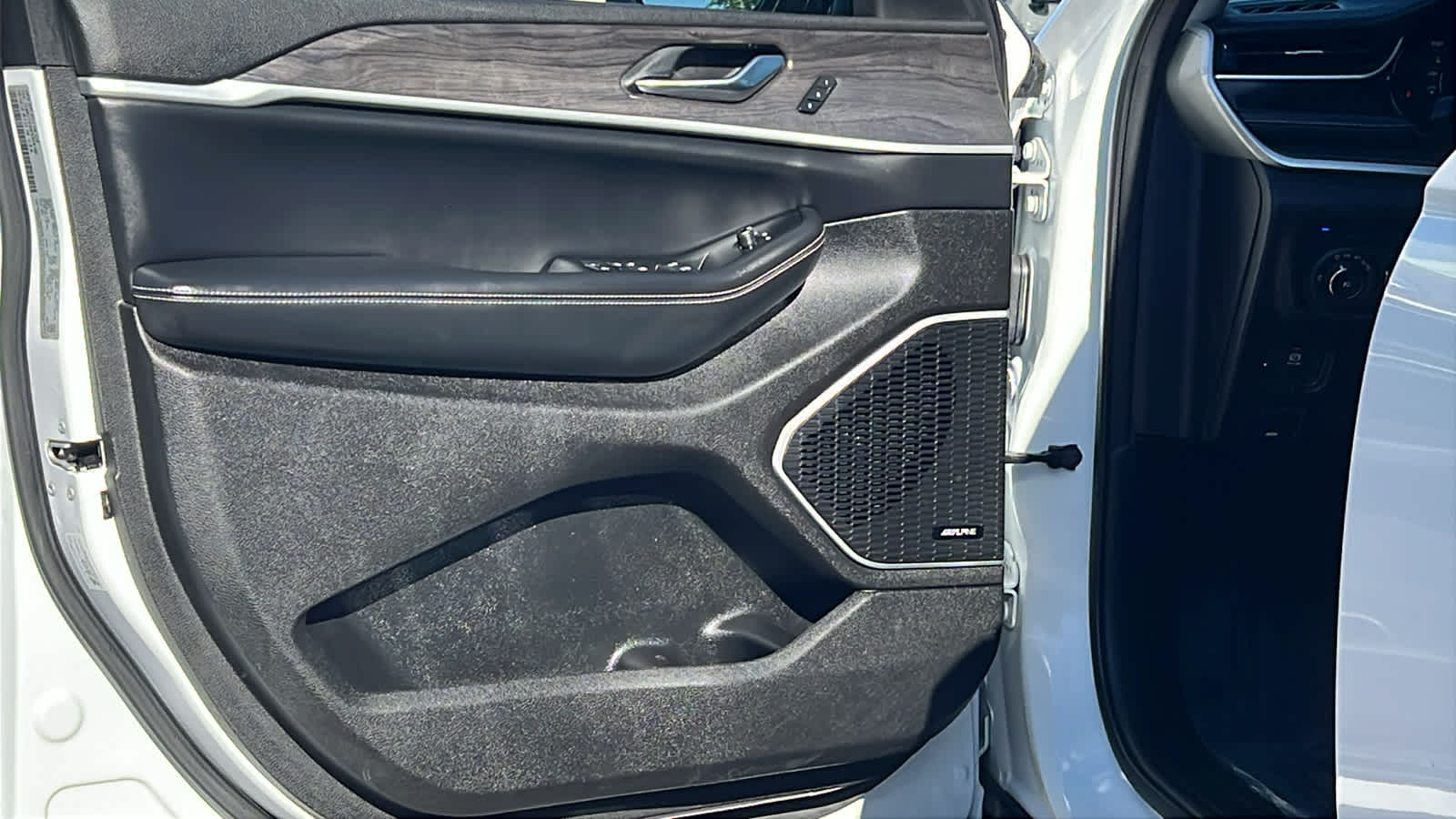 2023 Jeep Grand Cherokee 4xe 23