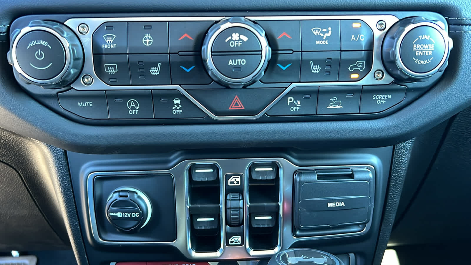 Thumbnail: 2026 Jeep Wrangler - 14