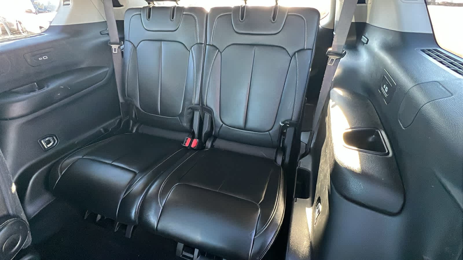 Thumbnail: 2021 Jeep Grand Cherokee L - 32