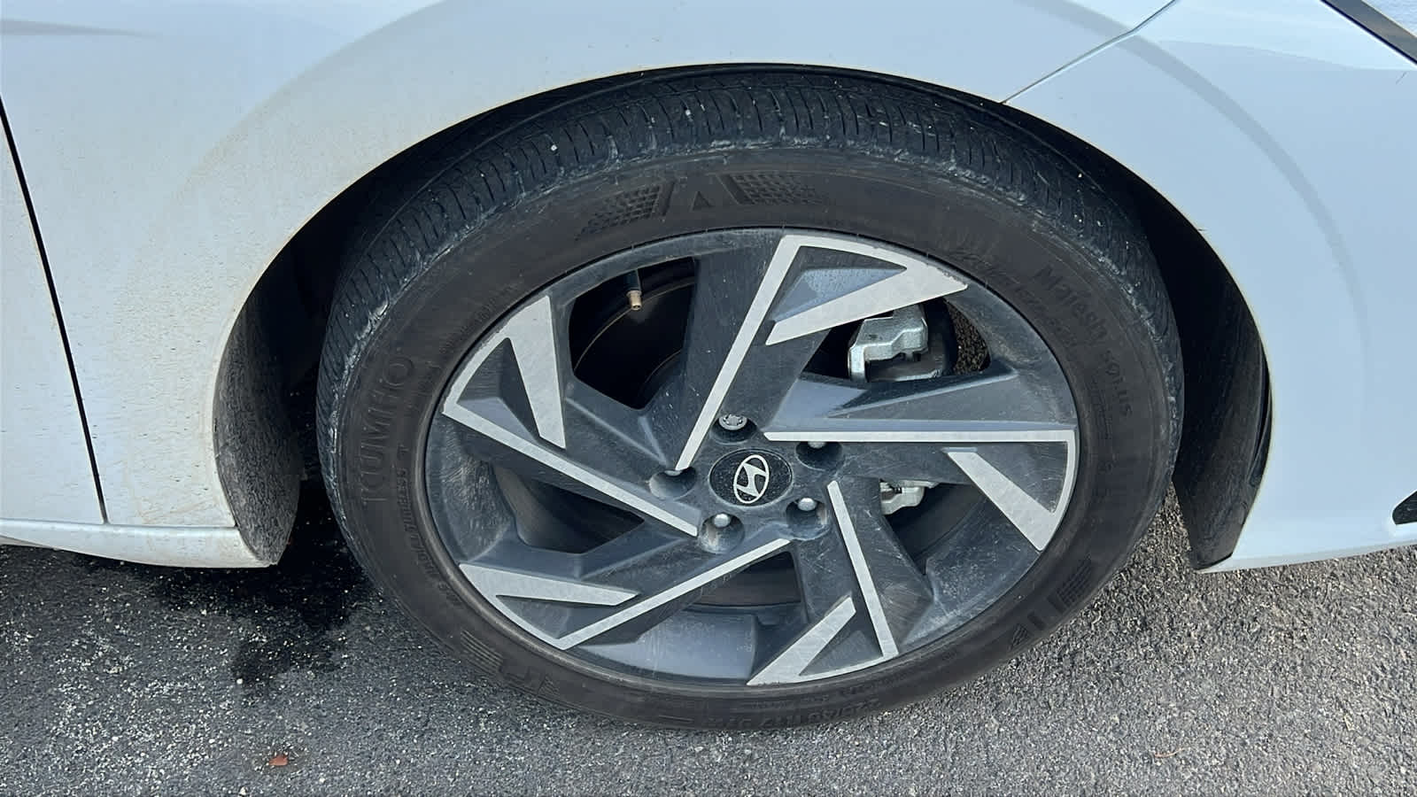 2024 Hyundai Elantra SEL Convenience photo 4