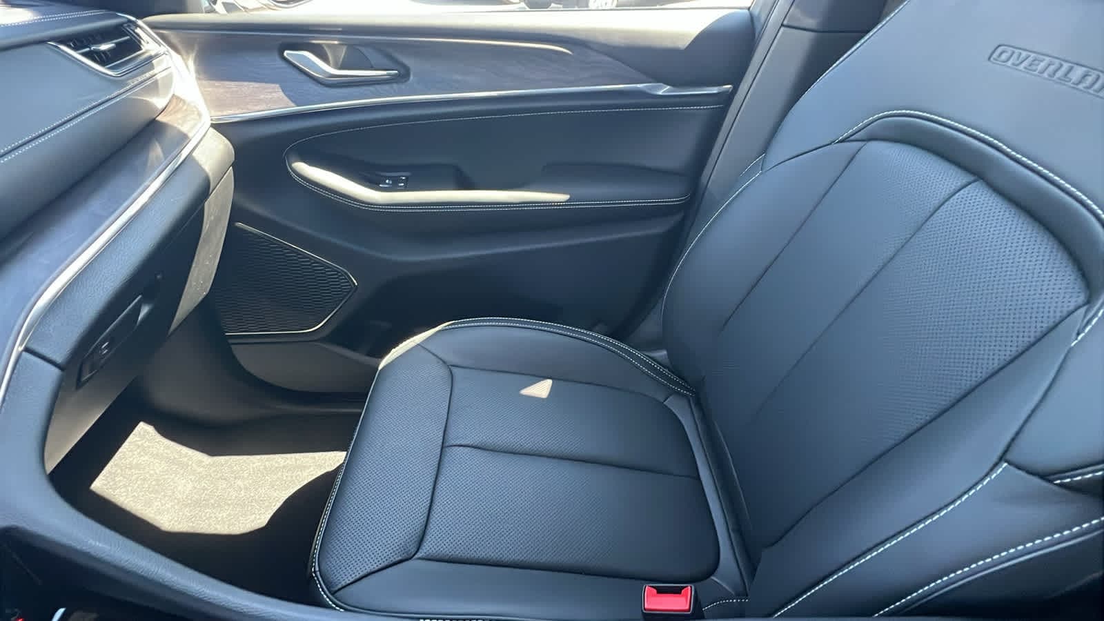 Thumbnail: 2025 Jeep Grand Cherokee L - 12