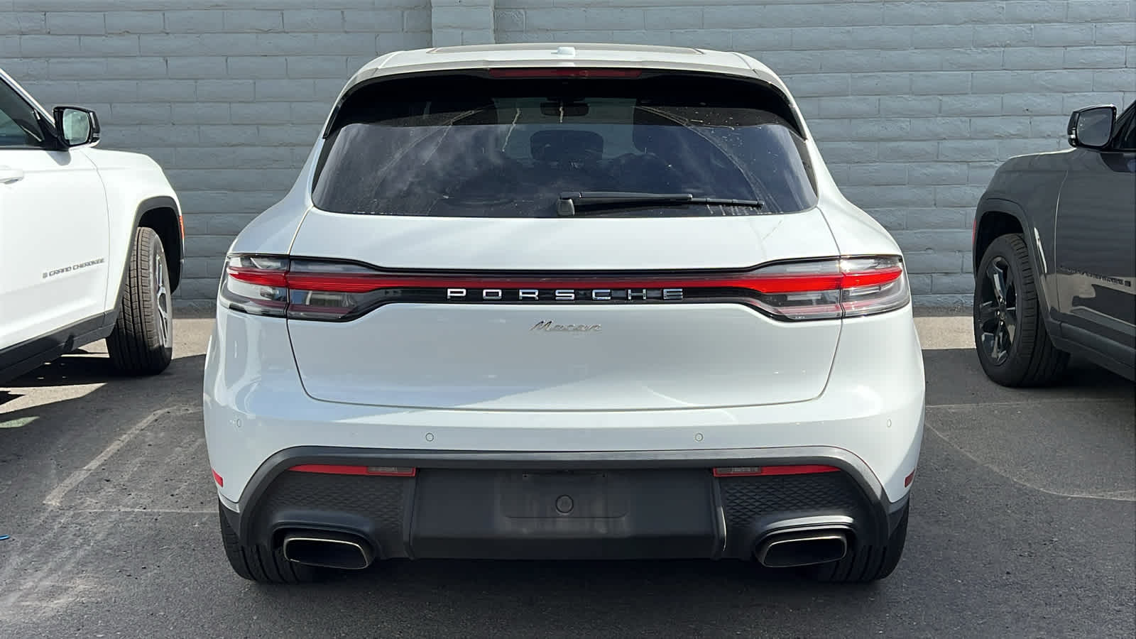 Thumbnail: 2024 Porsche Macan - 7
