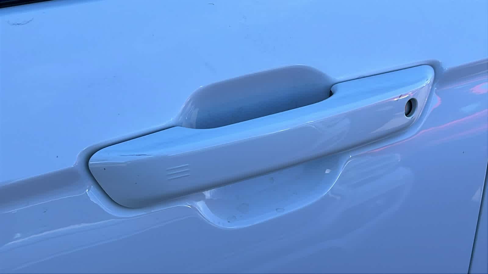 Thumbnail: 2023 Jeep Grand Cherokee - 8