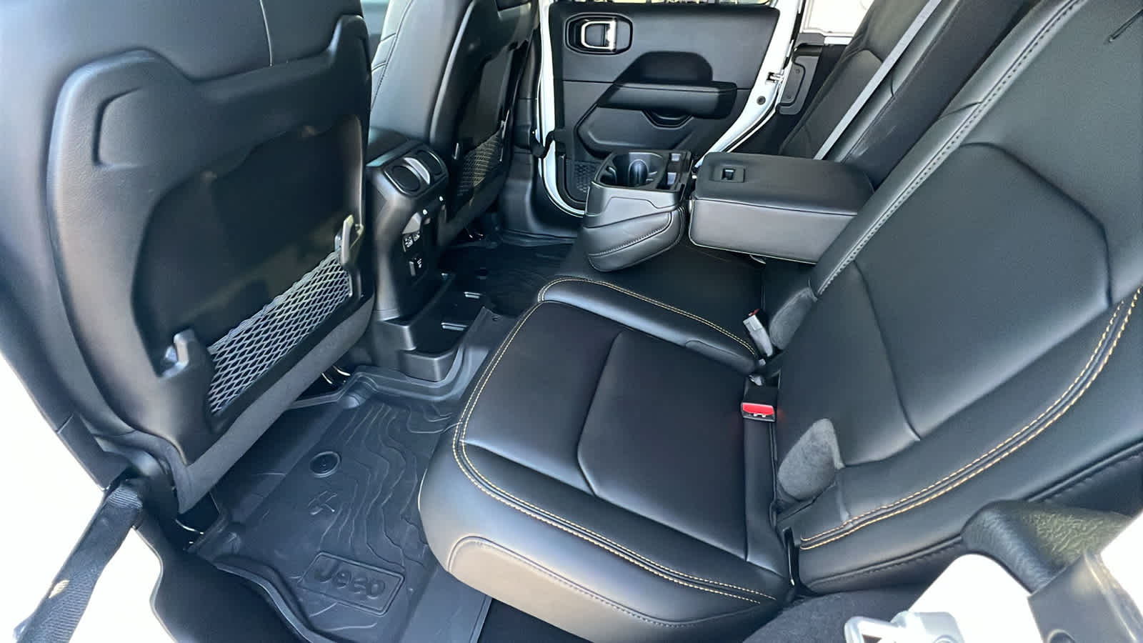 Thumbnail: 2025 Jeep Wrangler - 24