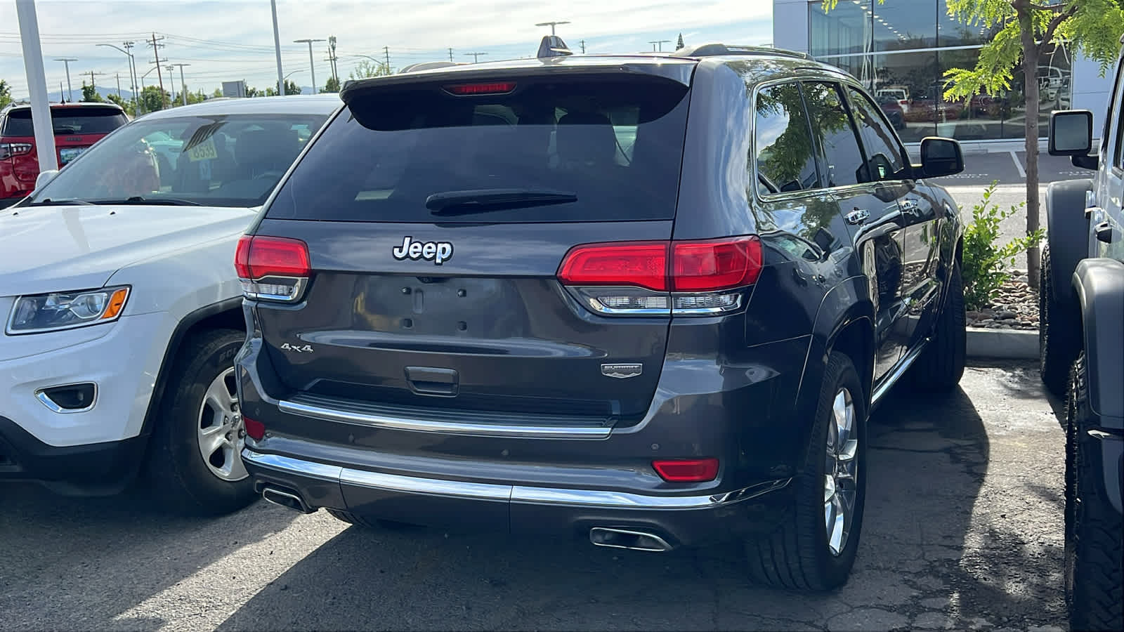 Thumbnail: 2016 Jeep Grand Cherokee - 6