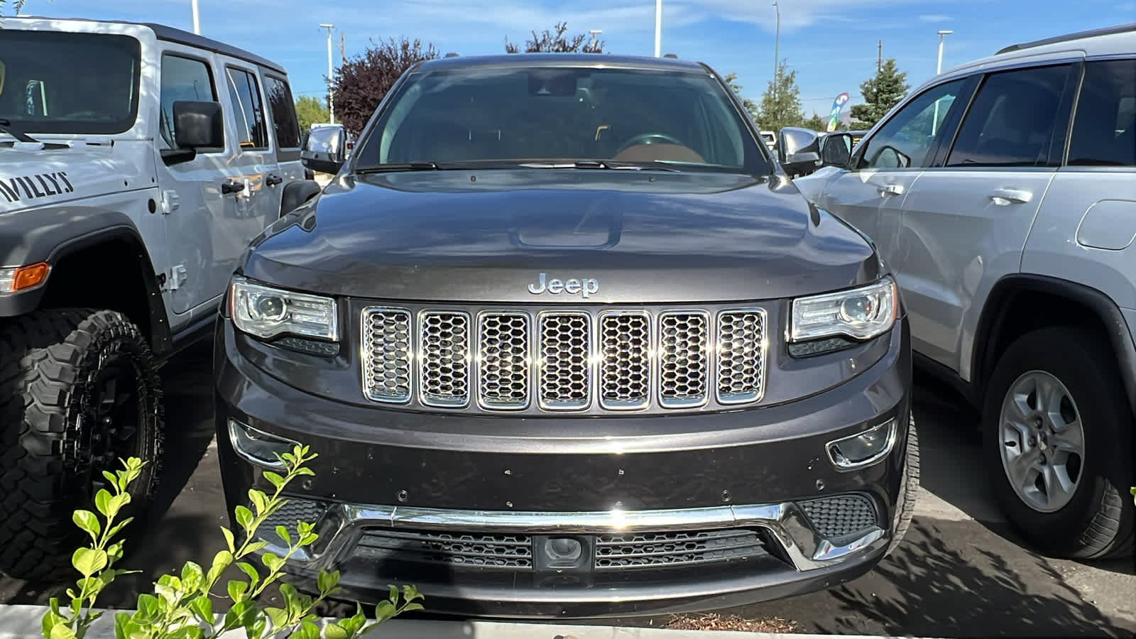 Thumbnail: 2016 Jeep Grand Cherokee - 2