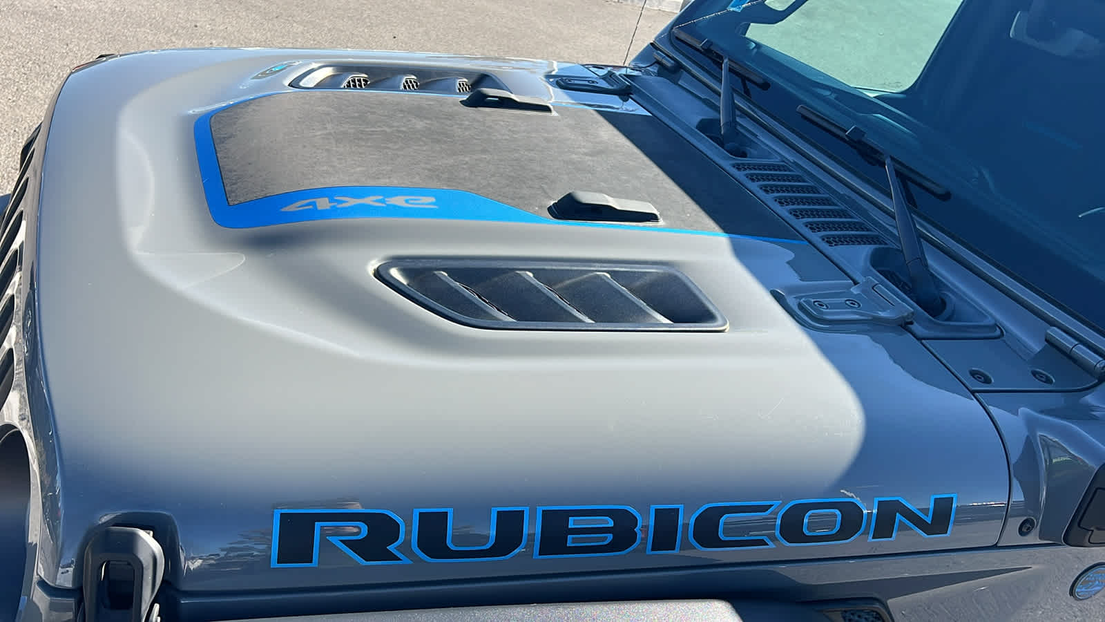 Thumbnail: 2022 Jeep Wrangler - 31