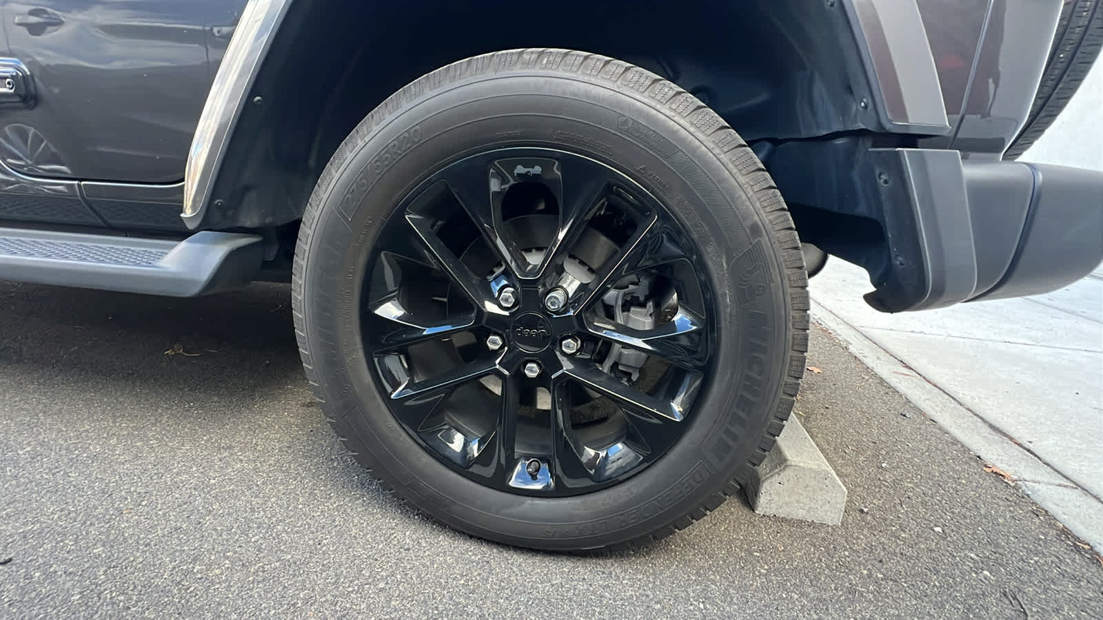 Thumbnail: 2021 Jeep Wrangler - 9