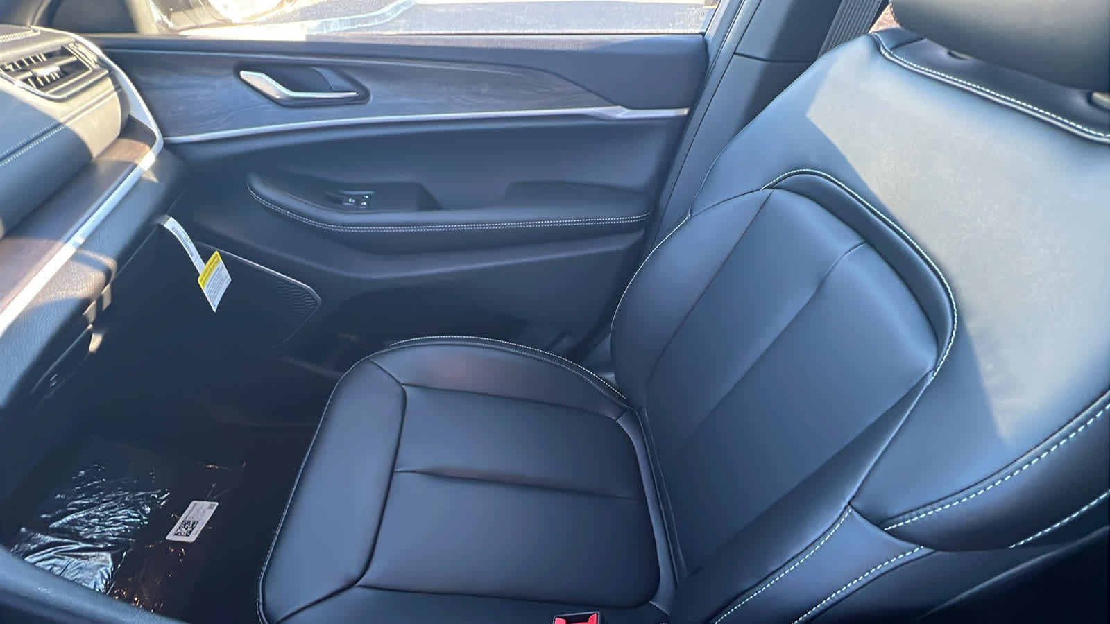 Thumbnail: 2026 Jeep Grand Cherokee L - 12